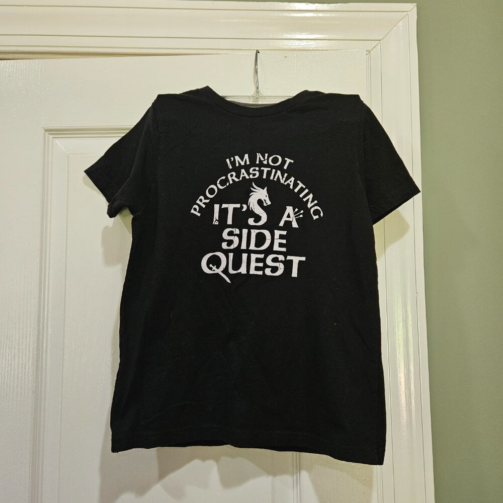 "I'm Not Procrastinating, It's a Side Quest" Boy's Size Medium (8) Shirt